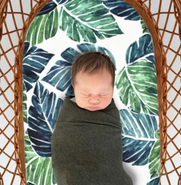 Fitted bassinet sheet or moses basket sheet in NATIVE